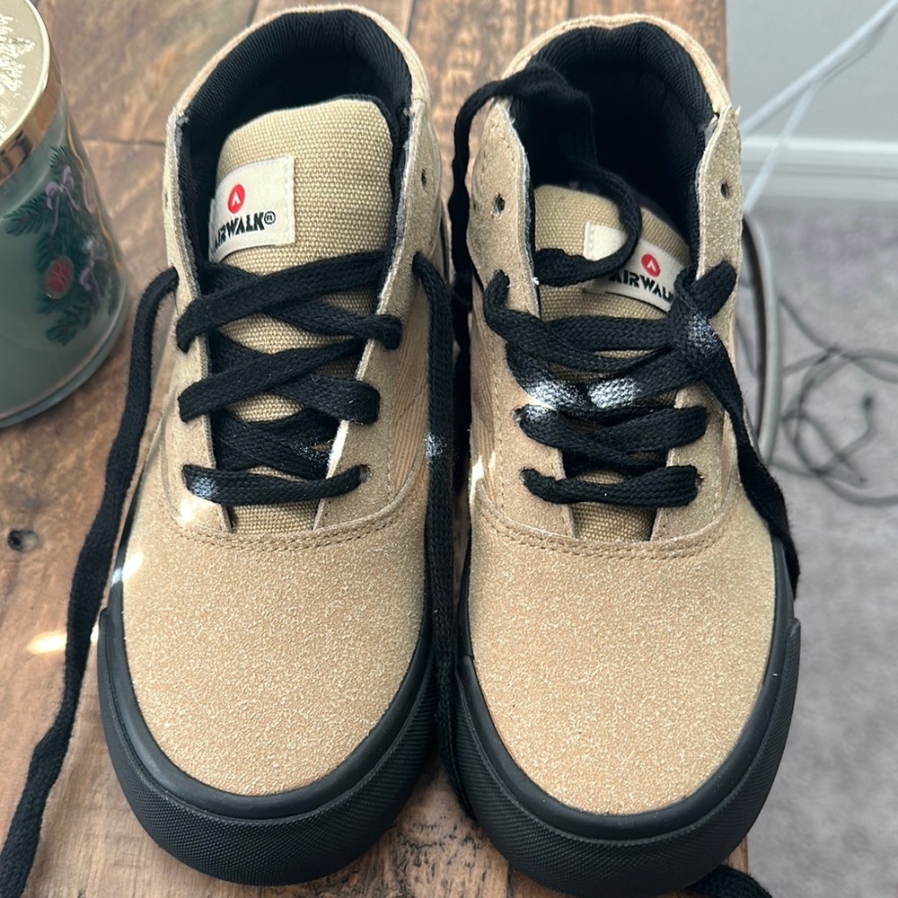 Airwalk Kids' Tan and Black Sneakers never worn